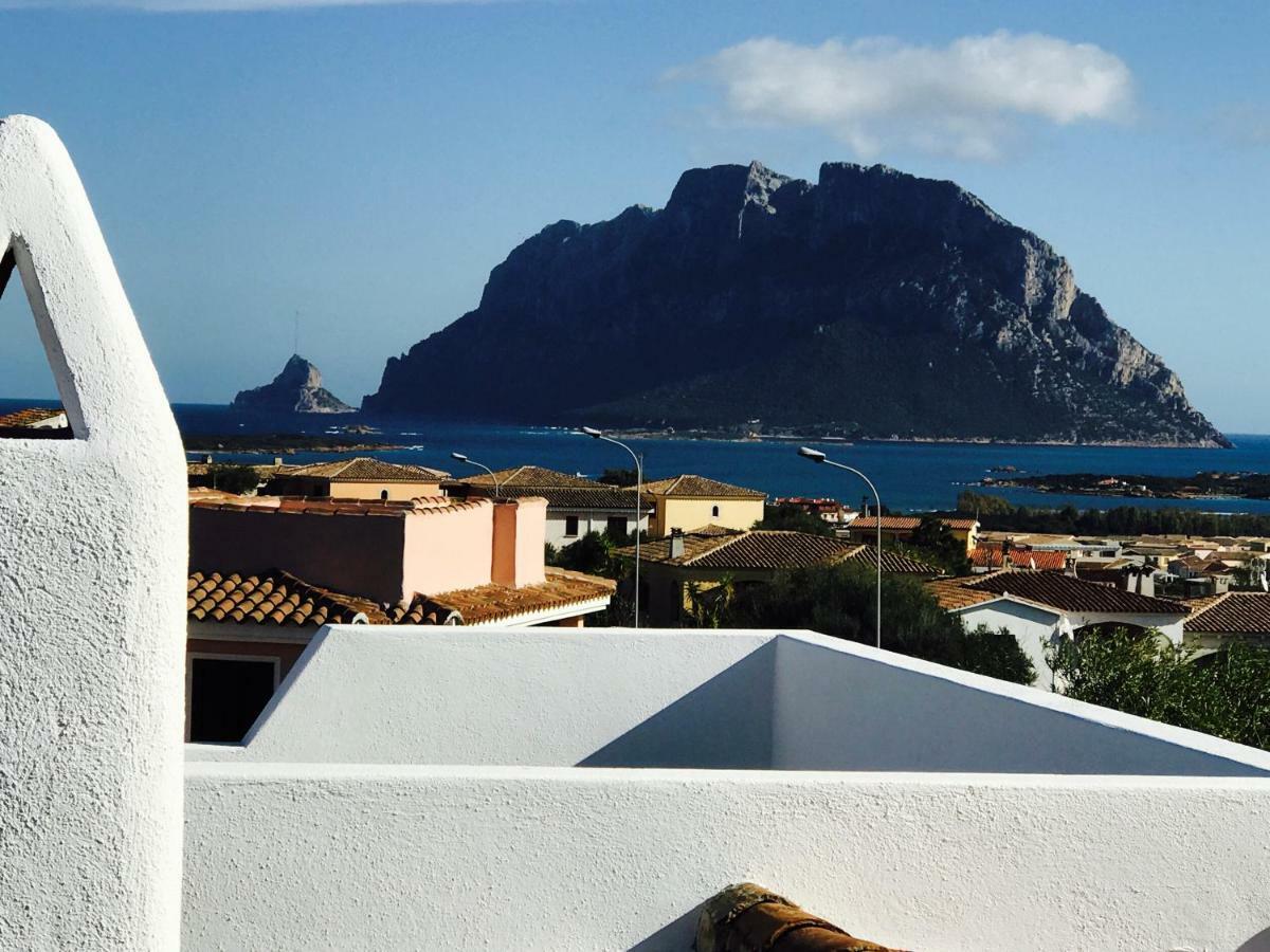 Le Case Del Mare Loiri Porto San Paolo Exterior foto